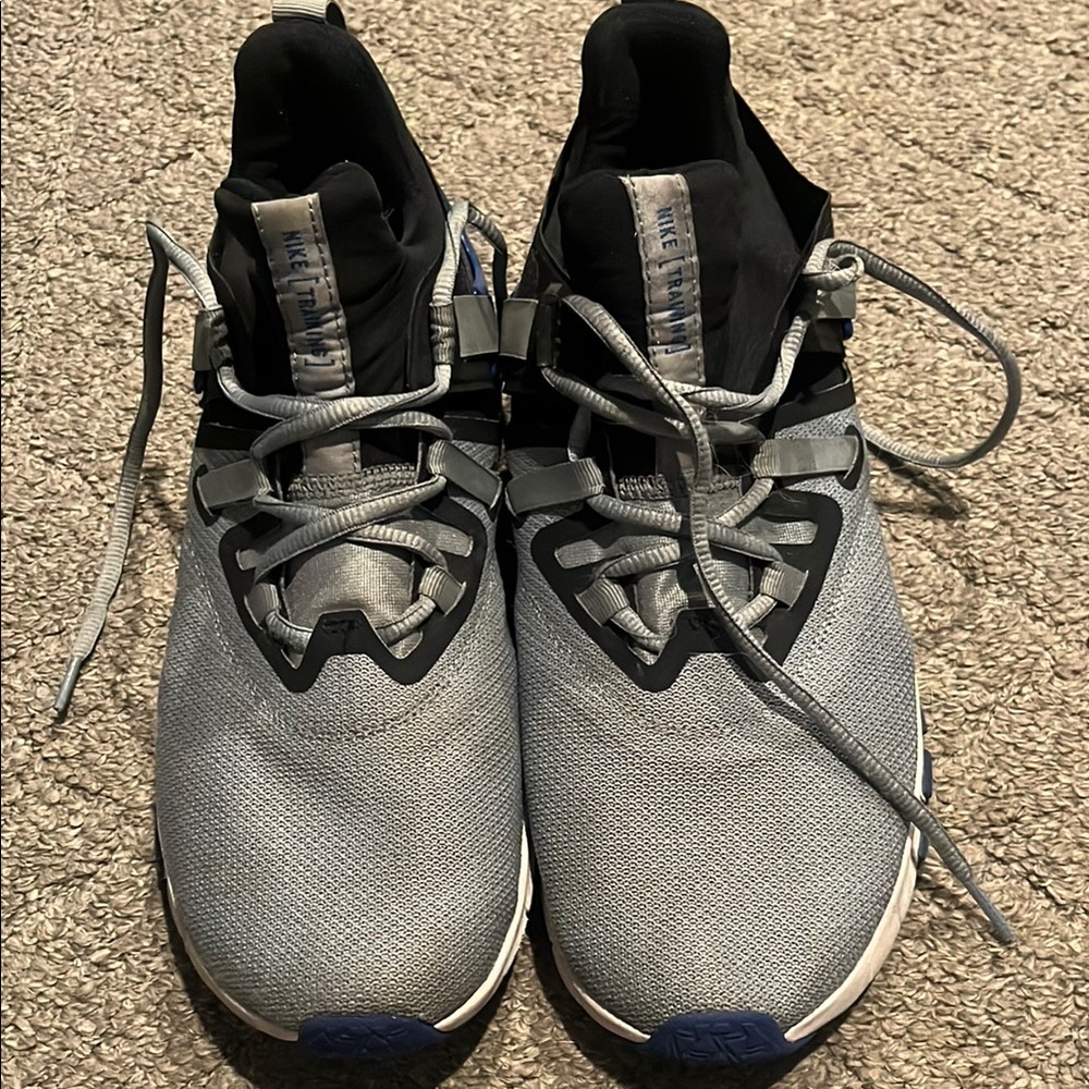 Nike Gray and Black Athletic Shoes with Cushioned Midsole - Picture 2 of 8